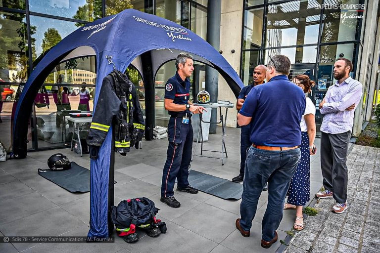 Tente gonflable des sapeurs-pompiers des Yvelines