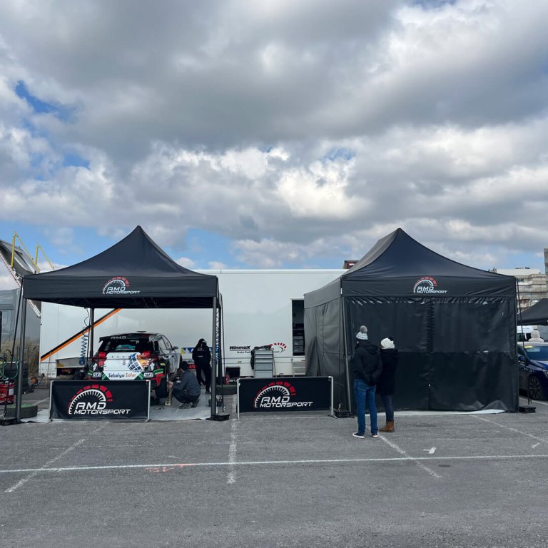 tentes paddocks de AMD Motorsport au rallye du Touquet